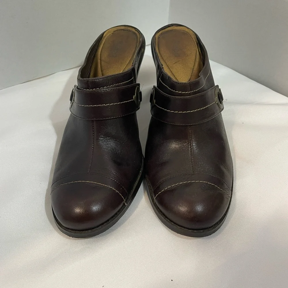 Reba clogs women’s slip on clogs Brown closed Toe low heel‎ shoes 7 1/2 M